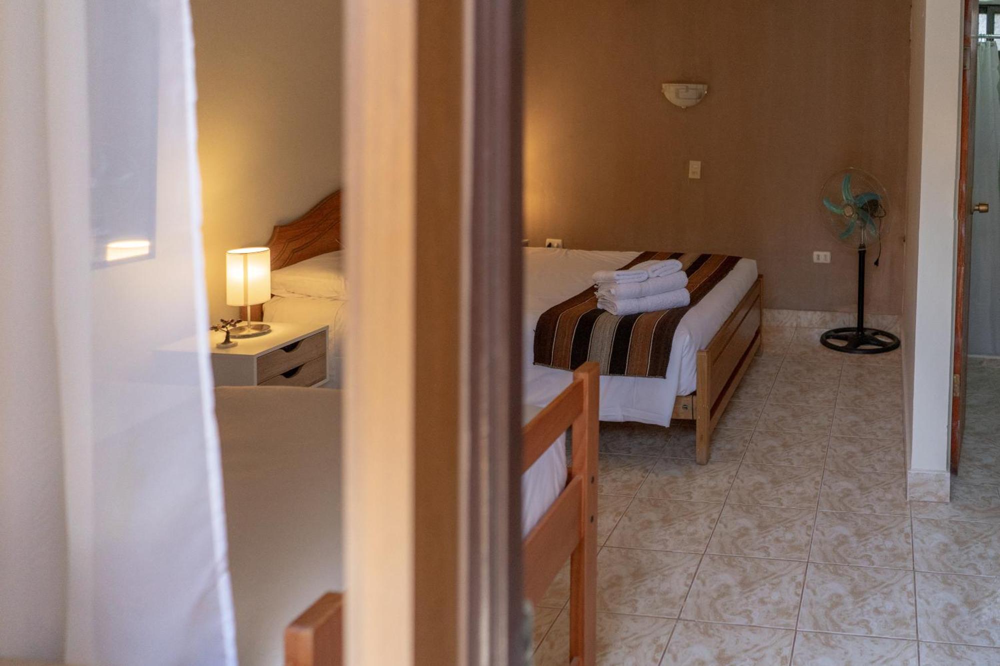 Hostal Katarpe San Pedro de Atacama Ruang foto